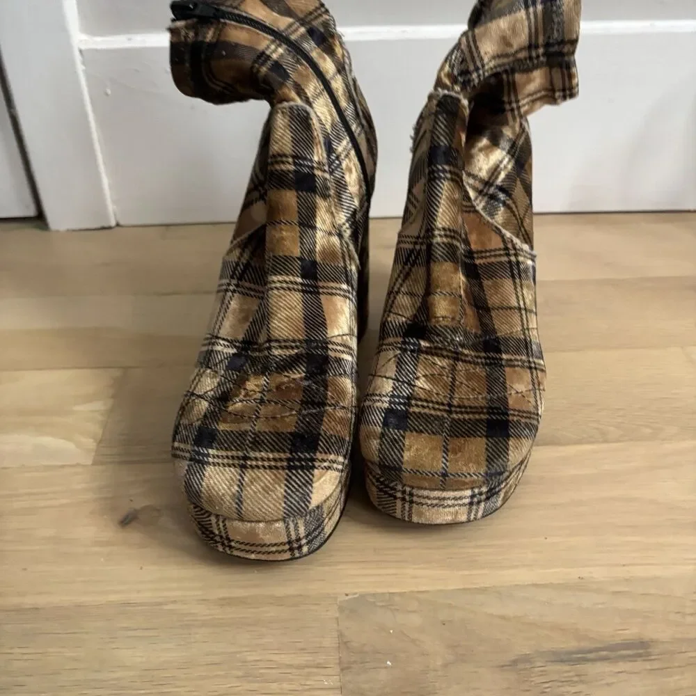 NEW Free People Cecile Mustard Plaid Velvet Boots Women's Size 37 M = 7 - Picture 4 of 5